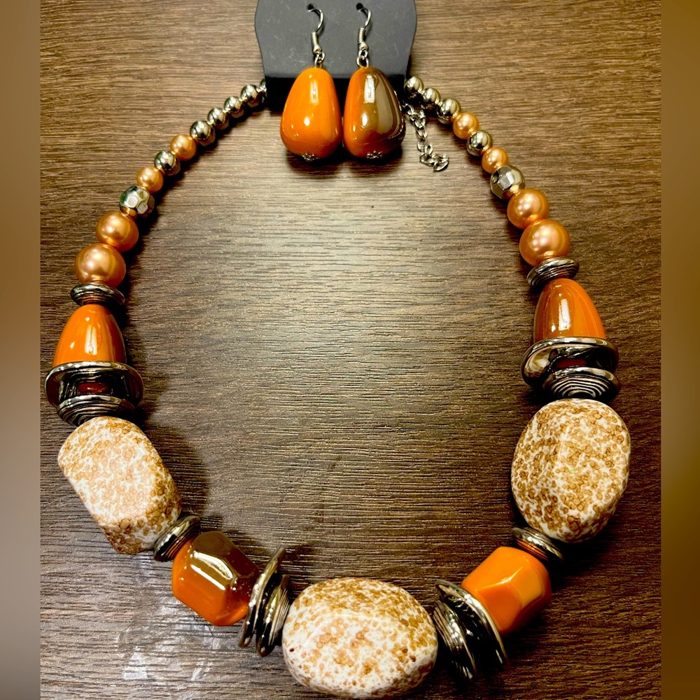 Brown necklace